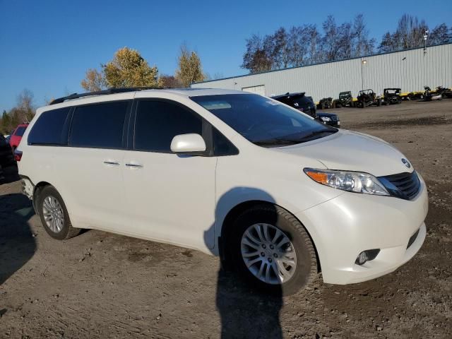 2017 Toyota Sienna XLE