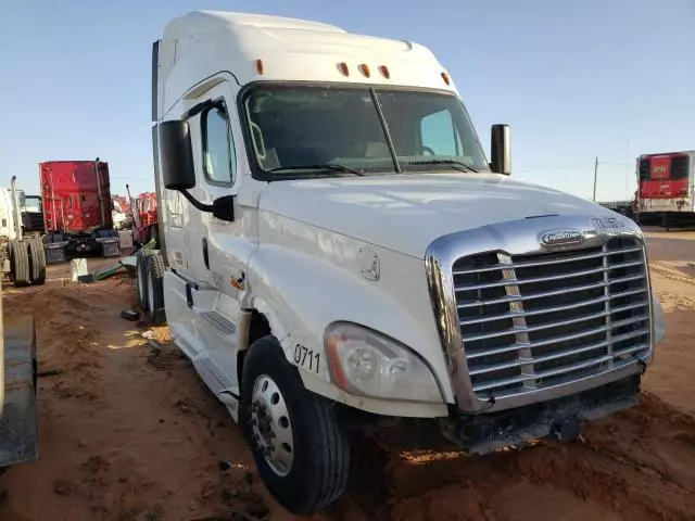 2015 Freightliner Cascadia 125