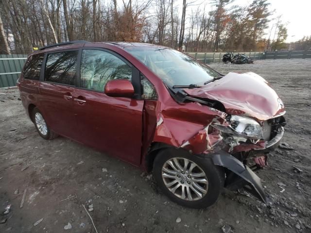 2017 Toyota Sienna XLE