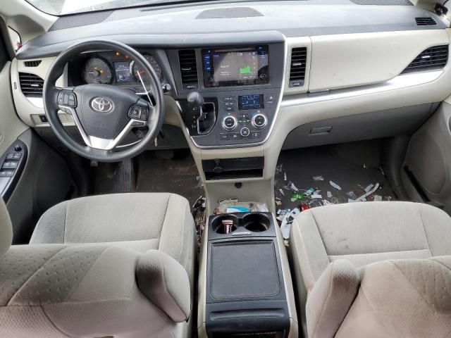 2015 Toyota Sienna LE