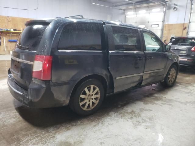 2013 Chrysler Town & Country Touring