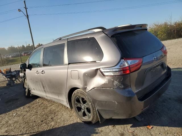 2017 Toyota Sienna LE