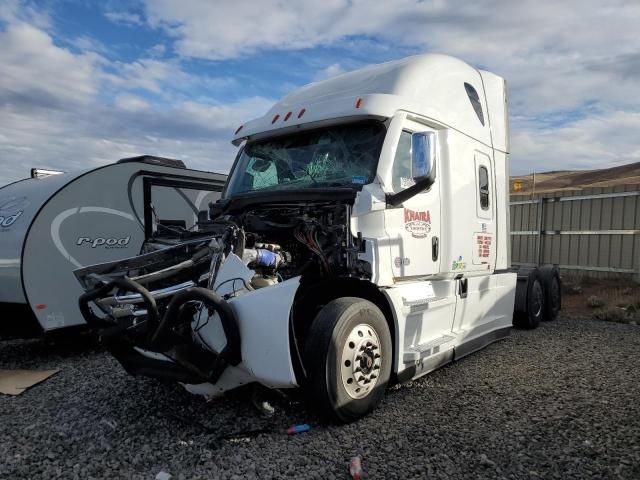 2021 Freightliner Cascadia 126