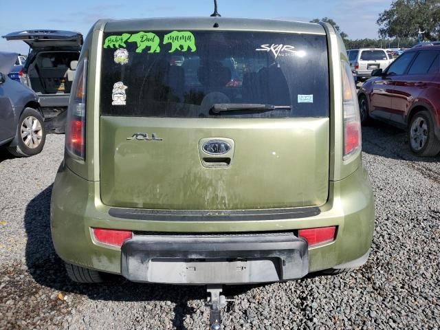 2011 KIA Soul +