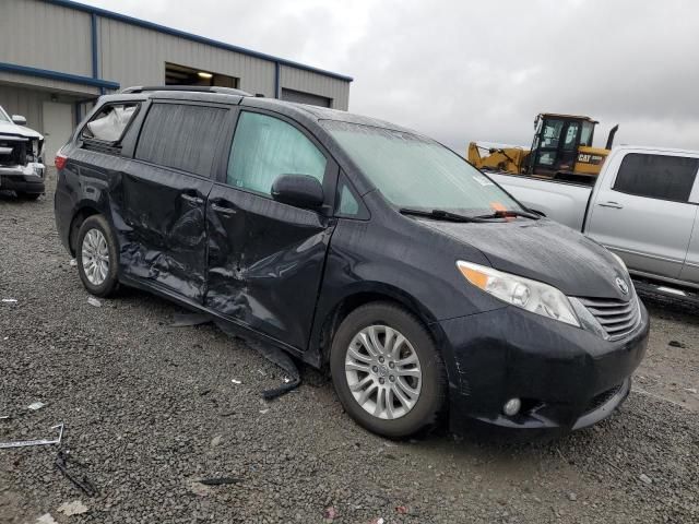 2017 Toyota Sienna XLE