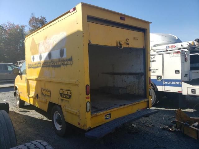 2002 GMC Savana Cutaway G3500