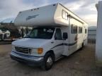 2004 Ford Econoline E450 Super Duty Cutaway Van