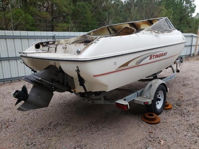 2001 Stingray Boat