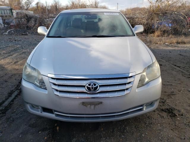 2005 Toyota Avalon XL