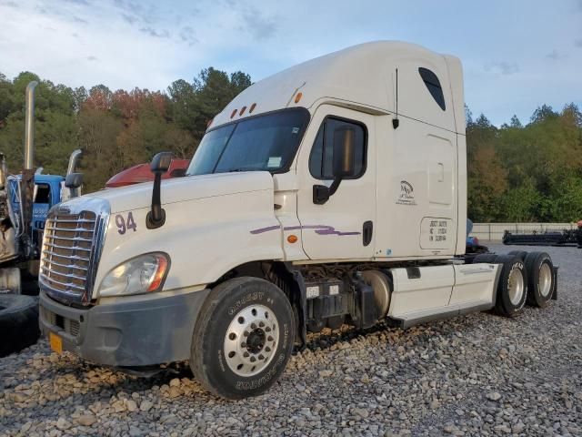 2013 Freightliner Cascadia 125