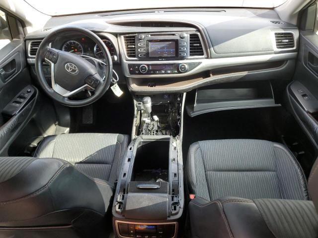 2015 Toyota Highlander LE