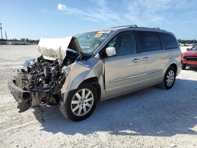 2012 Chrysler Town & Country Touring L