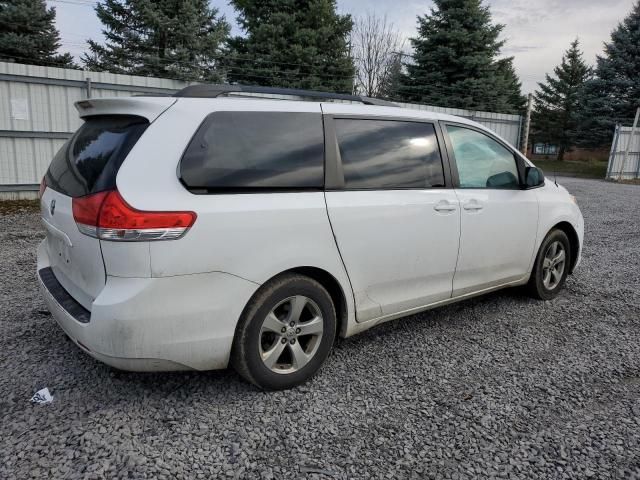 2012 Toyota Sienna LE