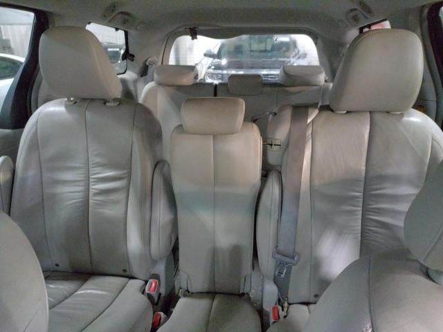 2011 Toyota Sienna XLE