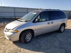 Dodge Vehiculos salvage en venta: 2000 Dodge Caravan SE