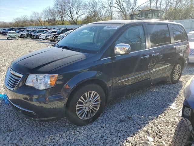 2013 Chrysler Town & Country Touring L