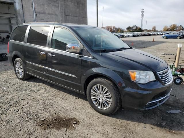 2013 Chrysler Town & Country Touring L