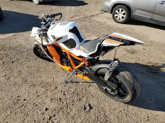 2013 KTM 1190 RC8