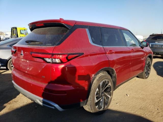 2022 Mitsubishi Outlander SE