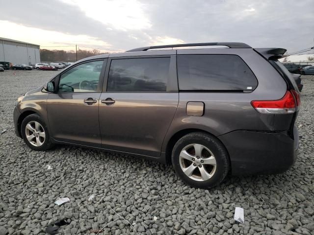 2013 Toyota Sienna LE