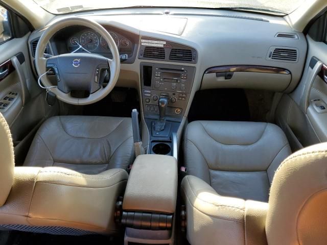 2004 Volvo XC70