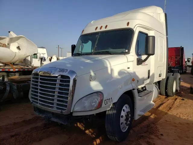 2015 Freightliner Cascadia 125