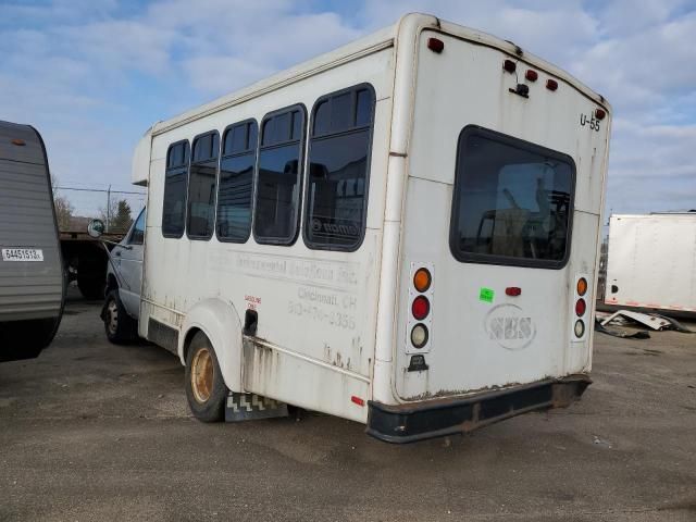 2006 Ford Econoline E350 Super Duty Cutaway Van