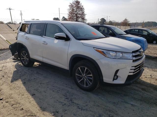 2019 Toyota Highlander SE