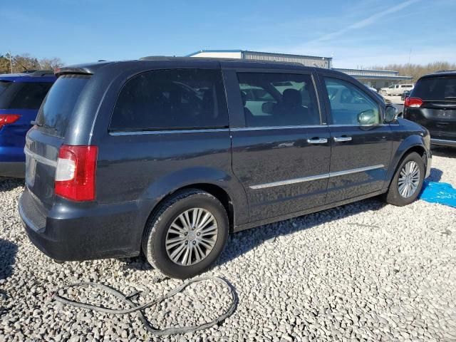 2013 Chrysler Town & Country Touring L