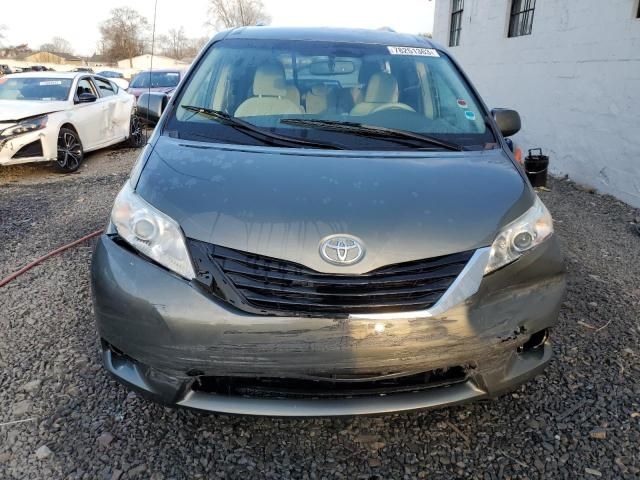 2011 Toyota Sienna LE