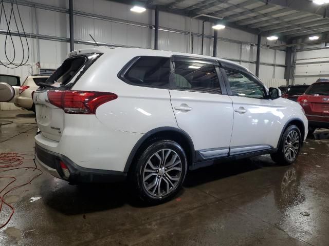 2016 Mitsubishi Outlander SE