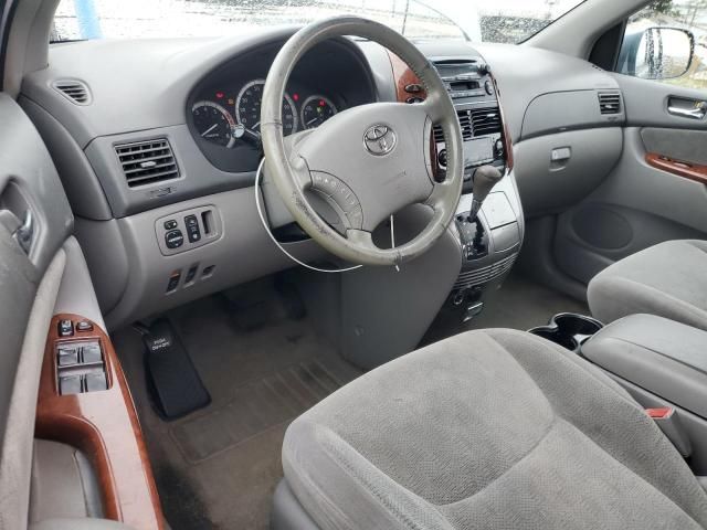 2004 Toyota Sienna XLE