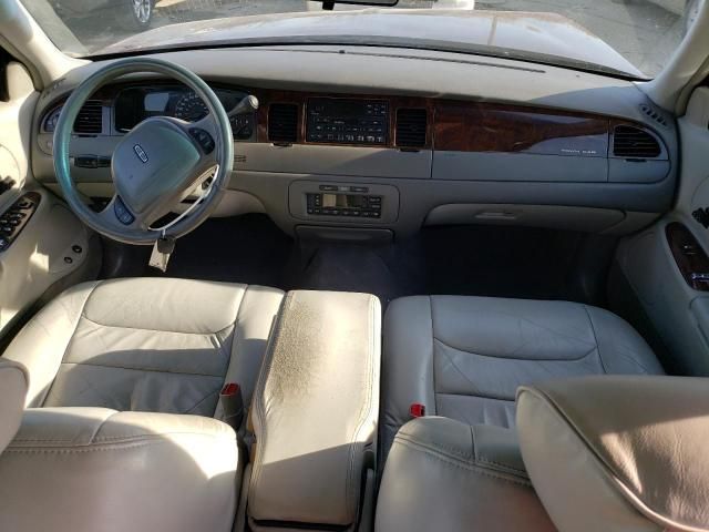 2000 Lincoln Town Car Executive