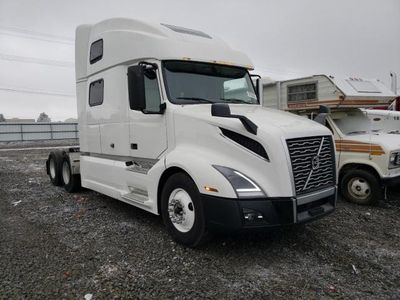 Salvage cars for sale from Copart Airway Heights, WA: 2020 Volvo VN VNL