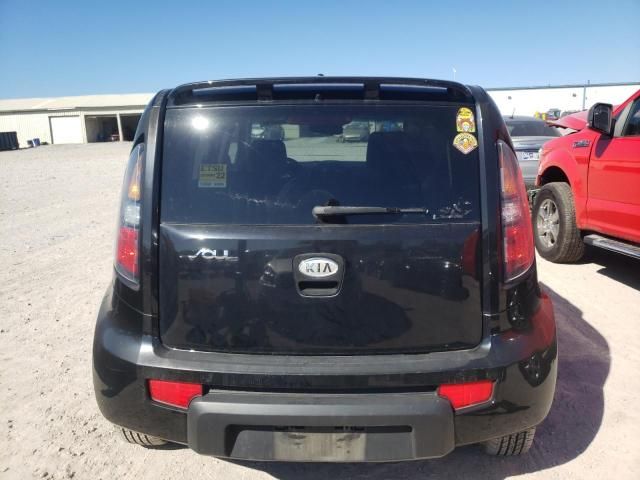 2010 KIA Soul +