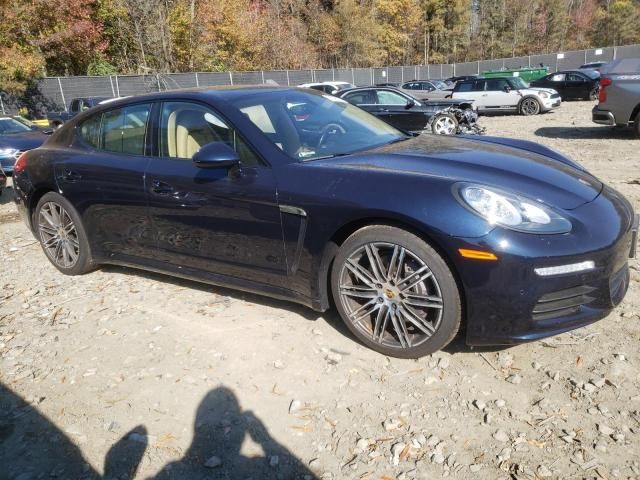 2016 Porsche Panamera 2