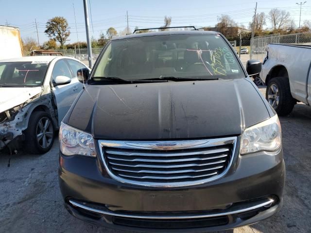 2013 Chrysler Town & Country Touring