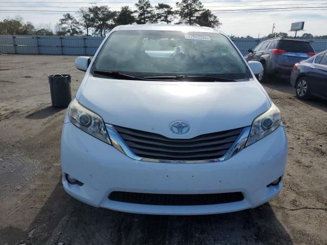 2011 Toyota Sienna XLE