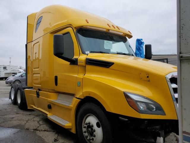 2019 Freightliner Cascadia 126