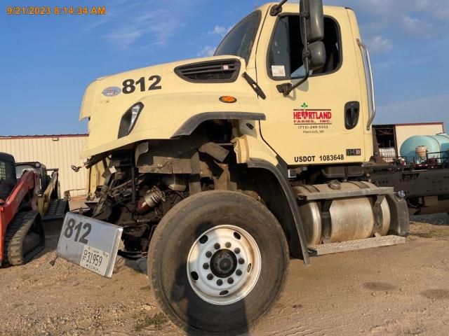 2022 Freightliner 114SD