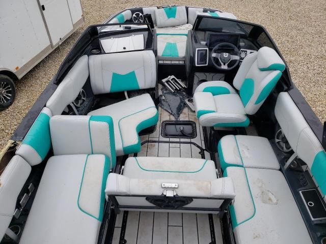 2020 Malibu Boat