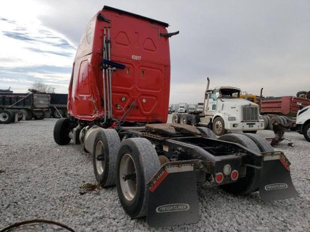 2020 Freightliner Cascadia 126