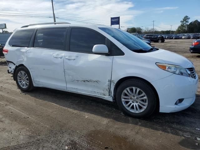 2011 Toyota Sienna XLE