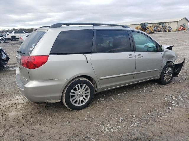 2007 Toyota Sienna XLE