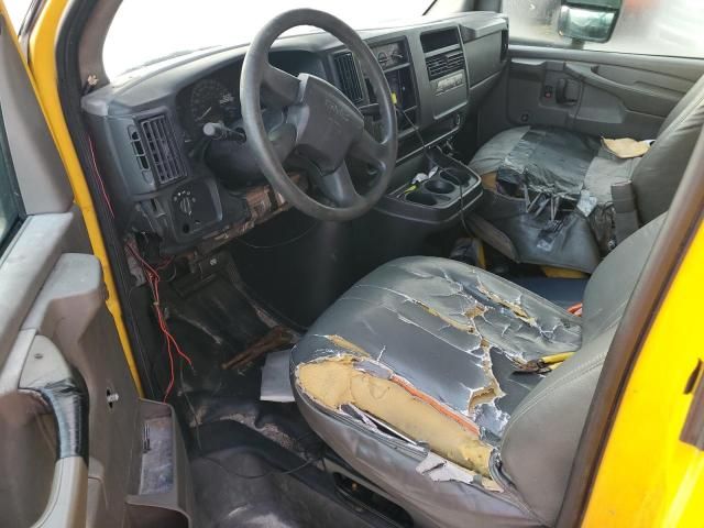 2004 GMC Savana Cutaway G3500