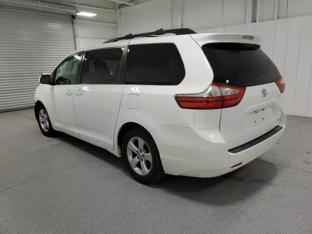 2015 Toyota Sienna LE