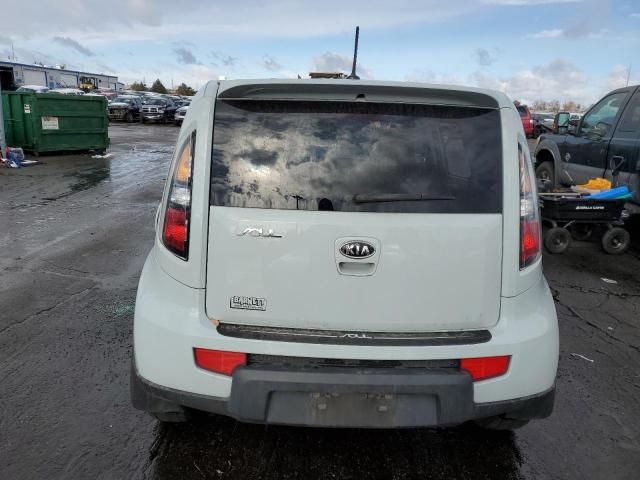 2010 KIA Soul +