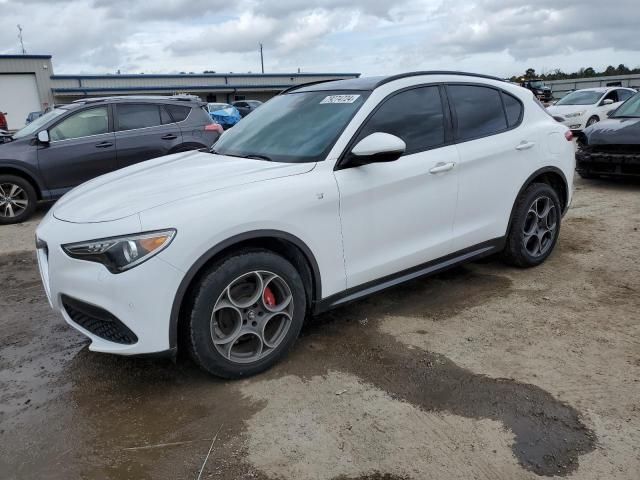 2022 Alfa Romeo Stelvio TI