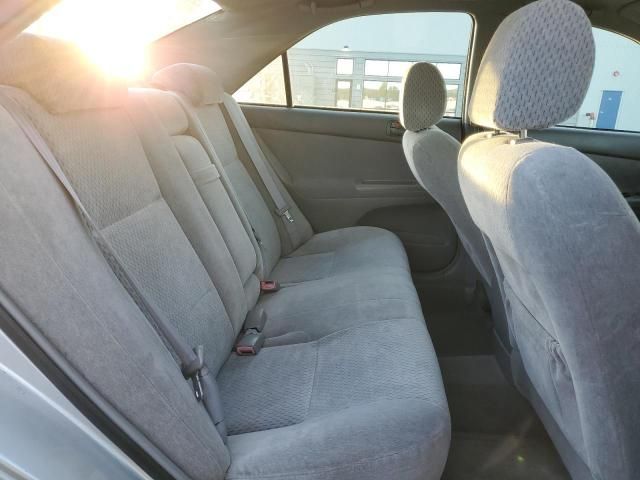 2004 Toyota Camry LE