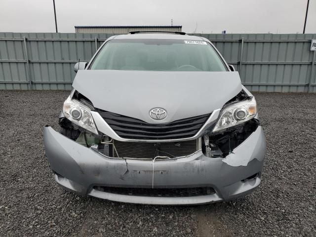 2014 Toyota Sienna LE